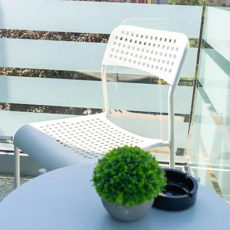 Alutus Boutique Πανσιόν 4*